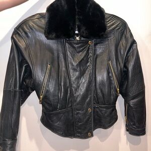 Vintage leather women’s bomber jacket